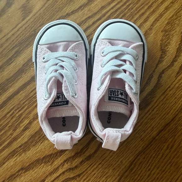 Converse toddler Pink Canvas Low-Top Sneakers - Picture 4 of 6
